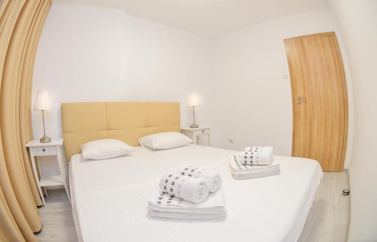 University Square Accommodation Βουκουρέστι Εξωτερικό φωτογραφία